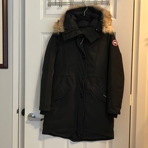 Canada Goose Women’s Rossclair Parka size small in black